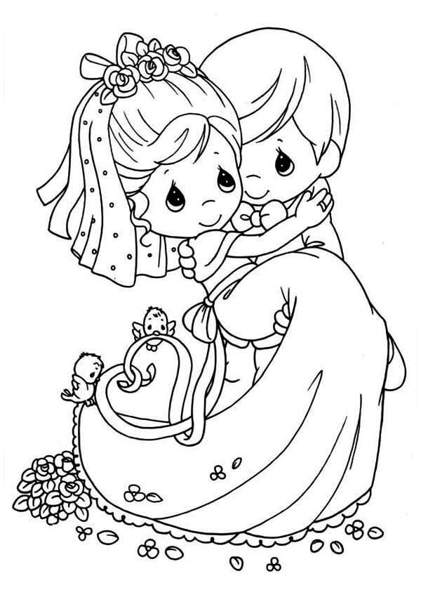 Bräutigam hält die Braut