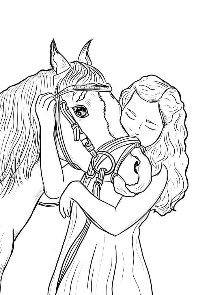 Mädchen umarmt Pferd
