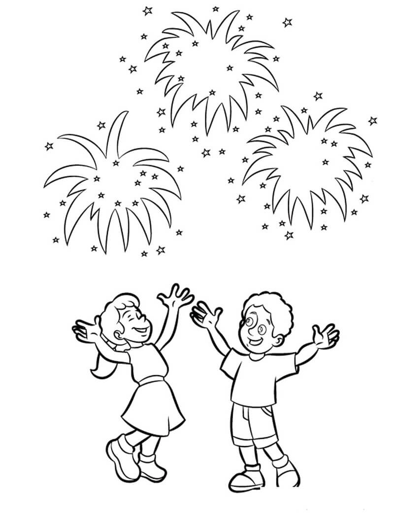 Glückliche Kinder mit Feuerwerk