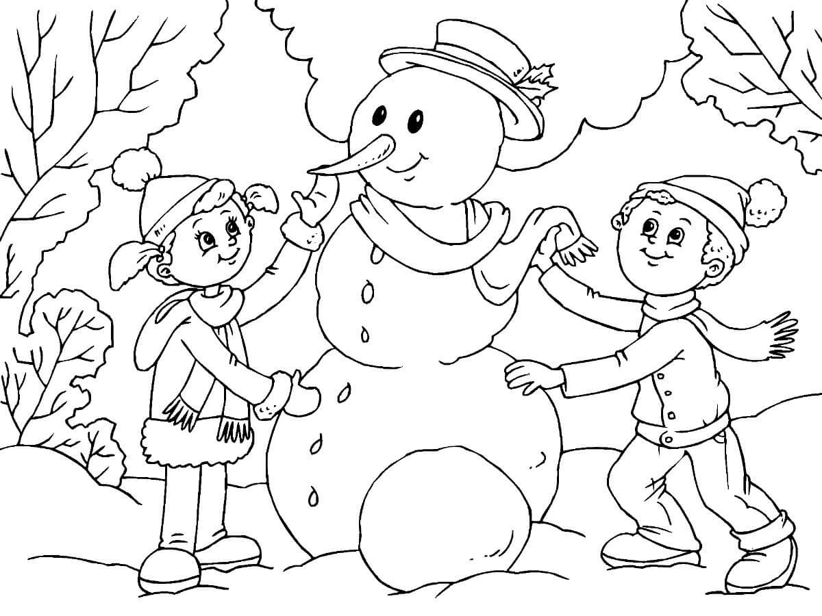 Dibujos de Dos niños Construyendo un Muñeco de Nieve para colorear