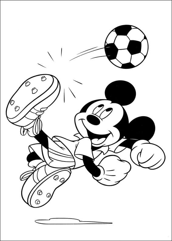 Topolino che Gioca a Calcio 