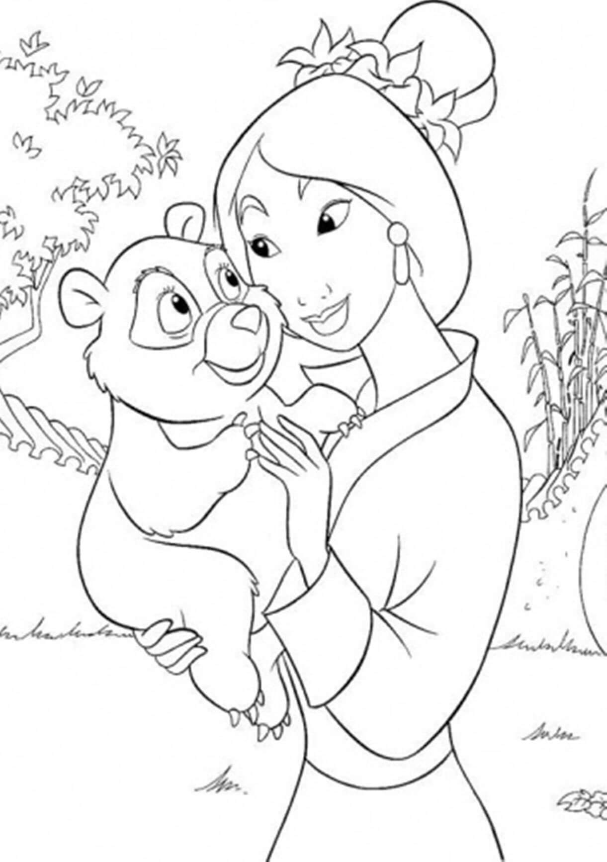 Desenhos de Mulan Abraçando Um Urso para colorir