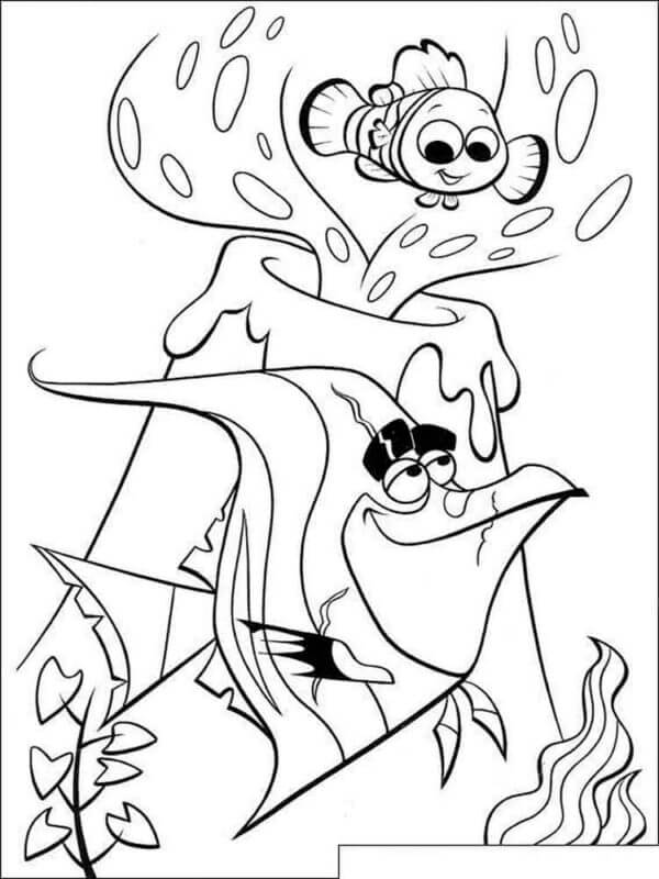 Gill And Nemo In The Aquarium coloring page